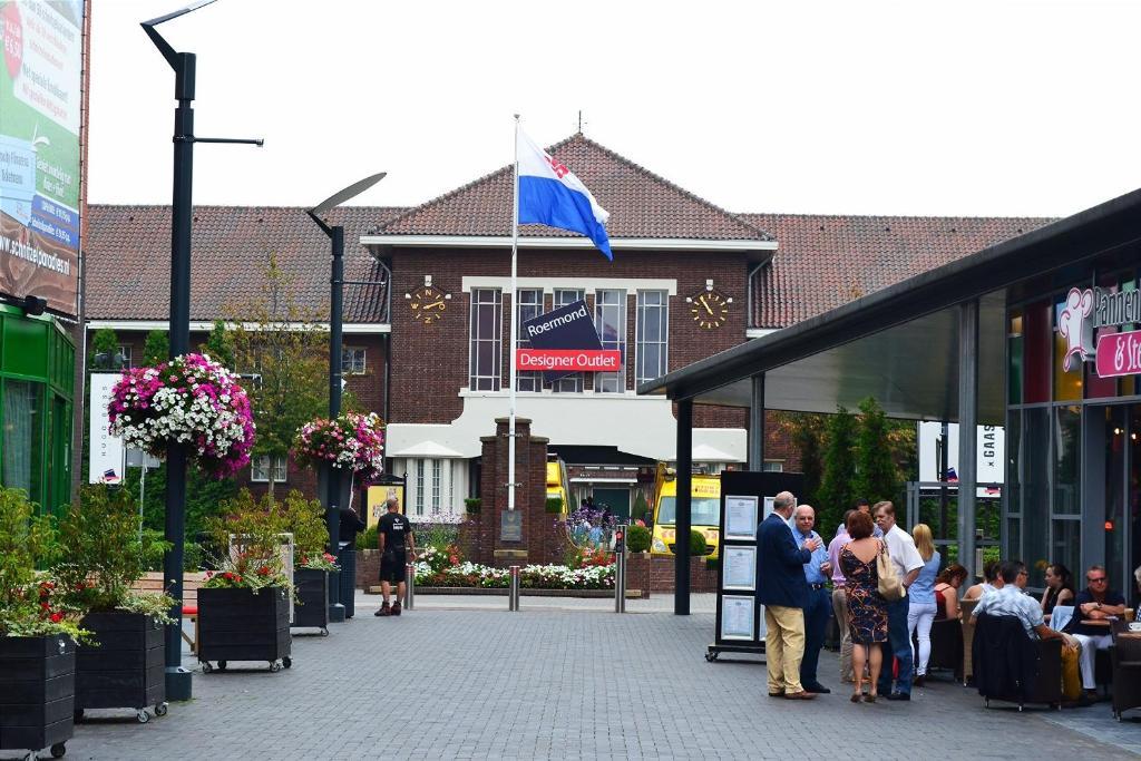 Hotel En Grand Cafe De Pauw Roermond Dış mekan fotoğraf